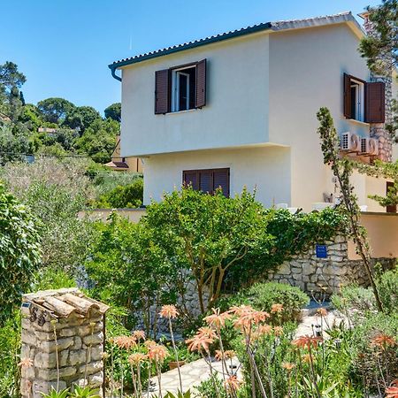 Holiday Home Villa Esperanca Lussingrande Esterno foto