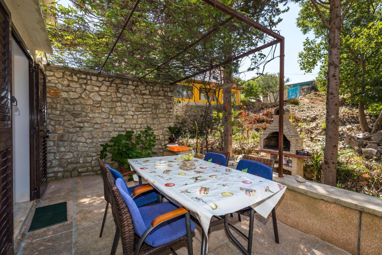 Holiday Home Villa Esperanca Lussingrande Esterno foto