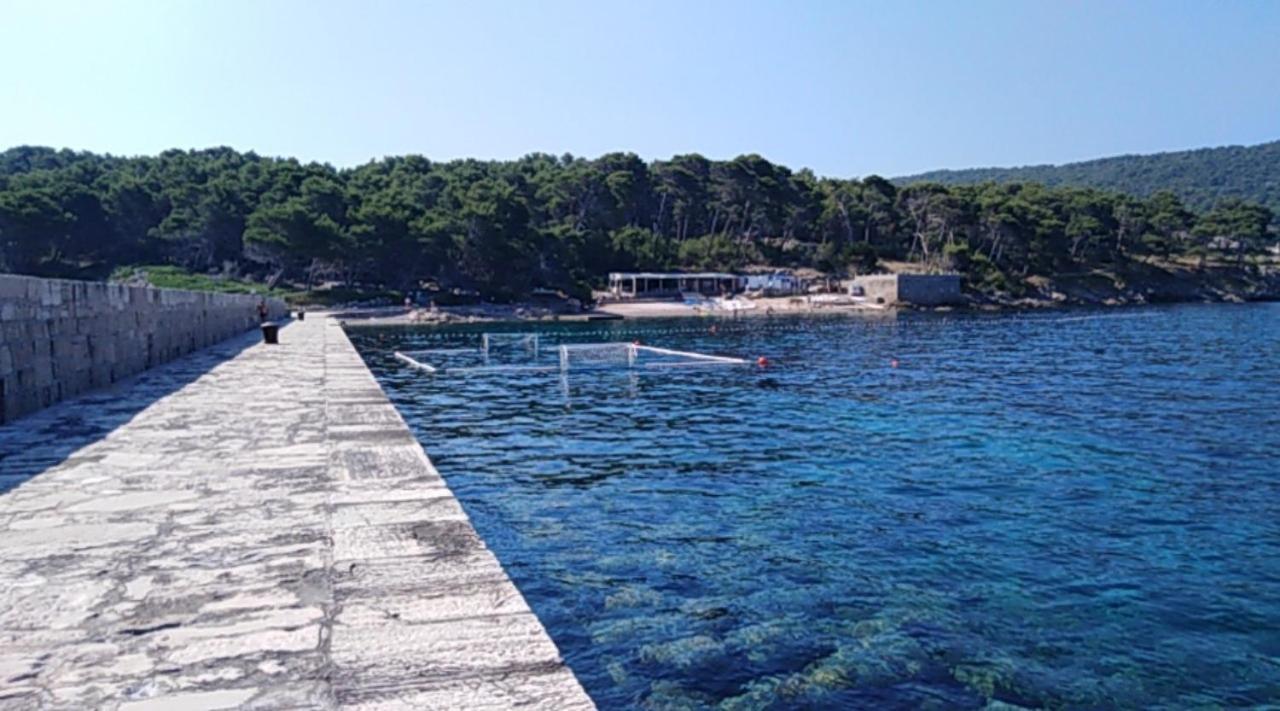 Holiday Home Villa Esperanca Lussingrande Esterno foto