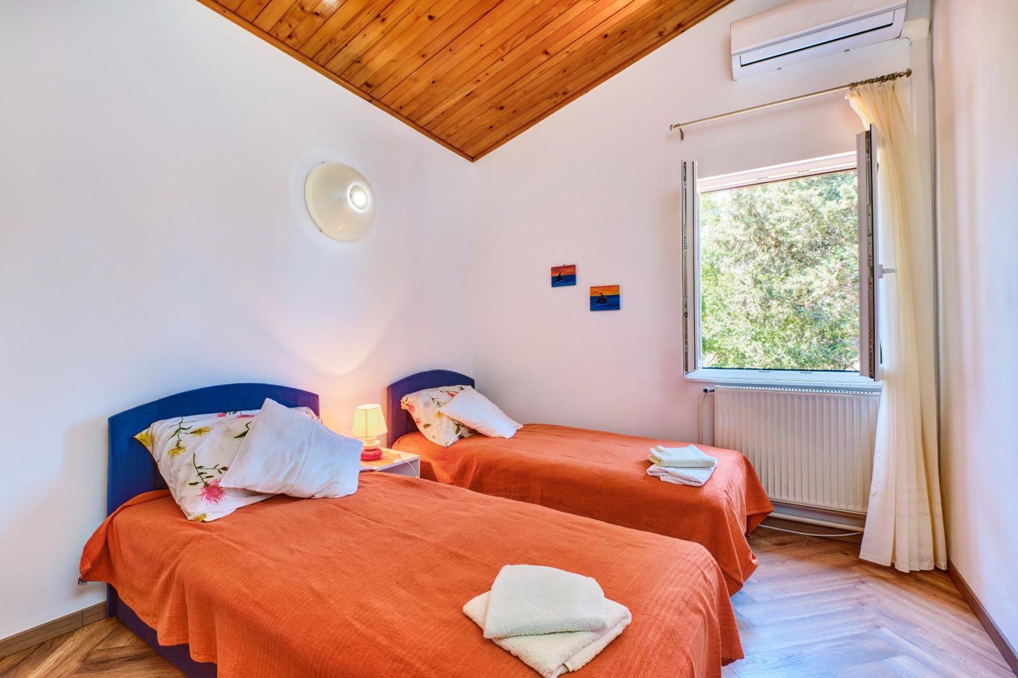 Holiday Home Villa Esperanca Lussingrande Esterno foto