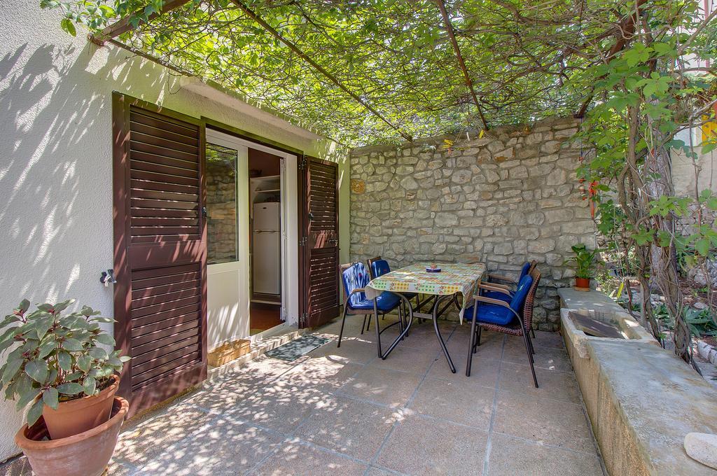 Holiday Home Villa Esperanca Lussingrande Esterno foto
