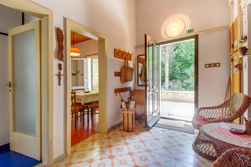 Holiday Home Villa Esperanca Lussingrande Esterno foto