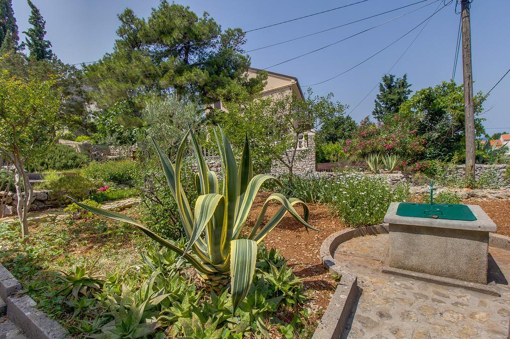Holiday Home Villa Esperanca Lussingrande Esterno foto